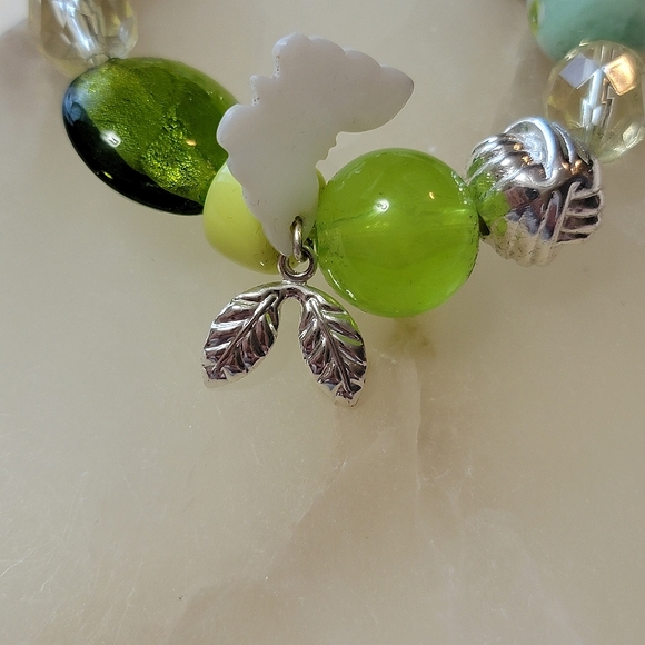 Beaded Chic Charm Stretch Bracelet Avon Garden With Butterfly - Picture 4 of 10